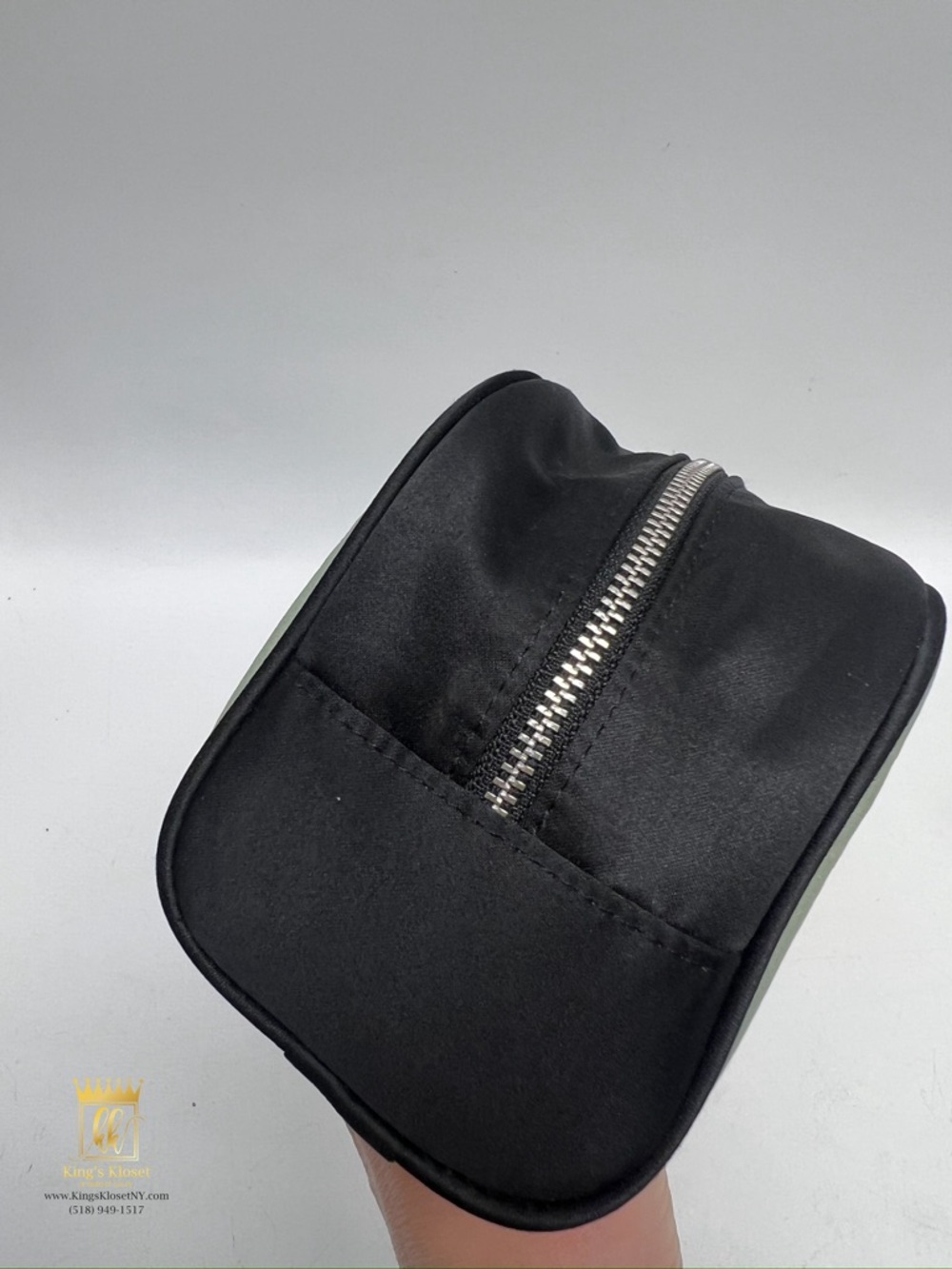 Prada perfume pouch - Picture 3 of 10